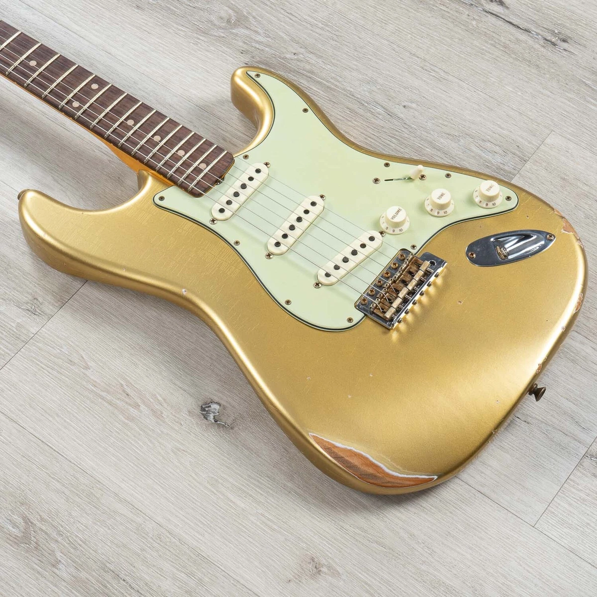 Fender stratocaster 2024 aztec gold