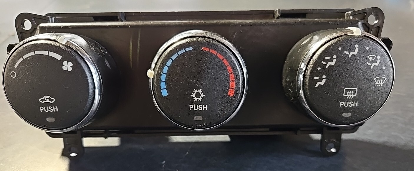 2007,08,09,10 Dodge Avenger Heater A/C Climate Control OEM P55111889AA
