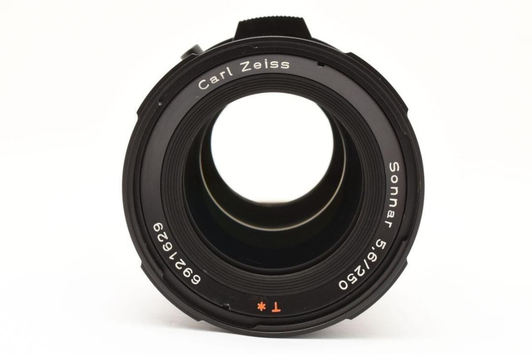 その他 Hasselblad Sonnar T* CF 250mm F5.6 Hasselblad Zeiss Sonnar 250mm f/5.6 Review