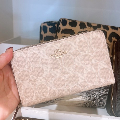 NWT Coach Medium Id Zip Wallet In Signature Canvas/Jacquard CW781/C4124/CAP29 - Picture 45 of 121
