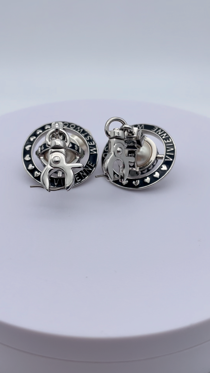 Vivienne Westwood x Nana Drop Pearl Earrings 25th Anniversary