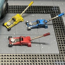 1:64 Scale Car Jack Model Garage Diorama Accessory for Collectors Hobbyists