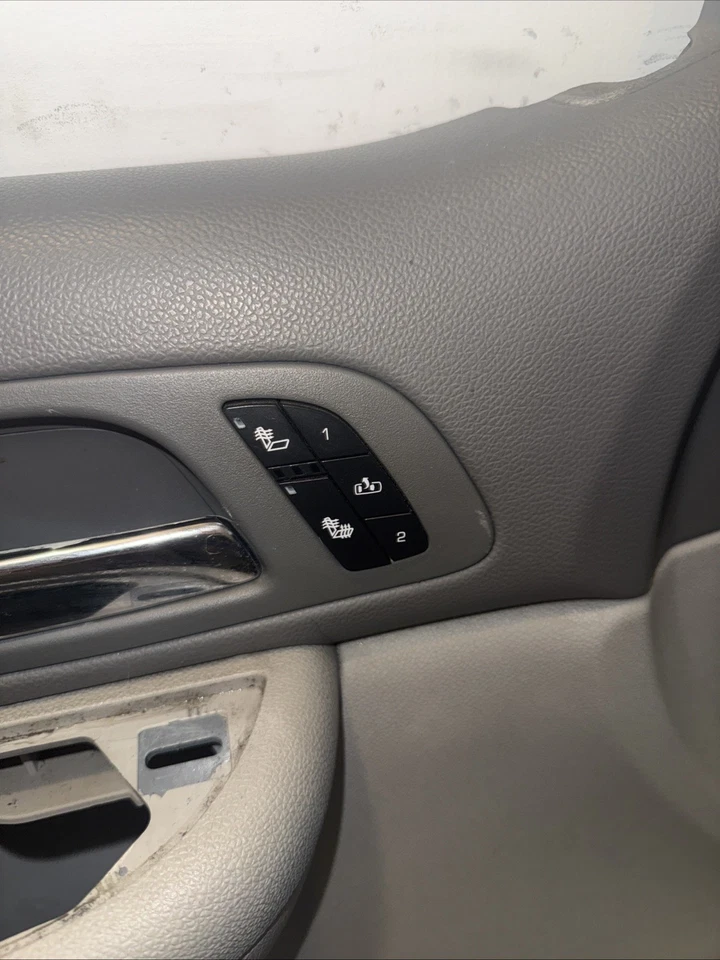 07 08 09 Panel de puerta lateral del conductor delantero Tahoe Suburban Denali Yukon Avalanche Foto 3 de 4