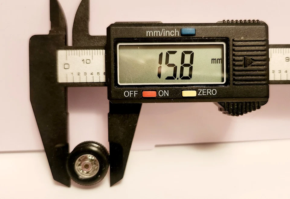 5 -DCP - Most Brands 1/64th KW, PETERBILT, CHROME Single WHEELS, TIRES & Axles - Image 3 of 4