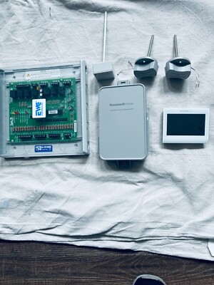 Honeywell Basis Prestige Kit, Plus Wireless outdoor sensor. YTHX9421R5101WW 