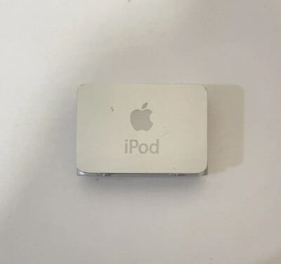 Apple iPod shuffle 2nd Generation Silver (1 GB) Works Great