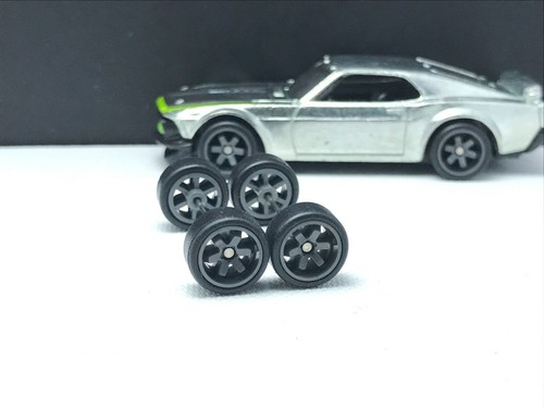 R549 Hotwheels 1/64 Real Riders # TE37 Blue 10mm Long , Rubber - Foto 3