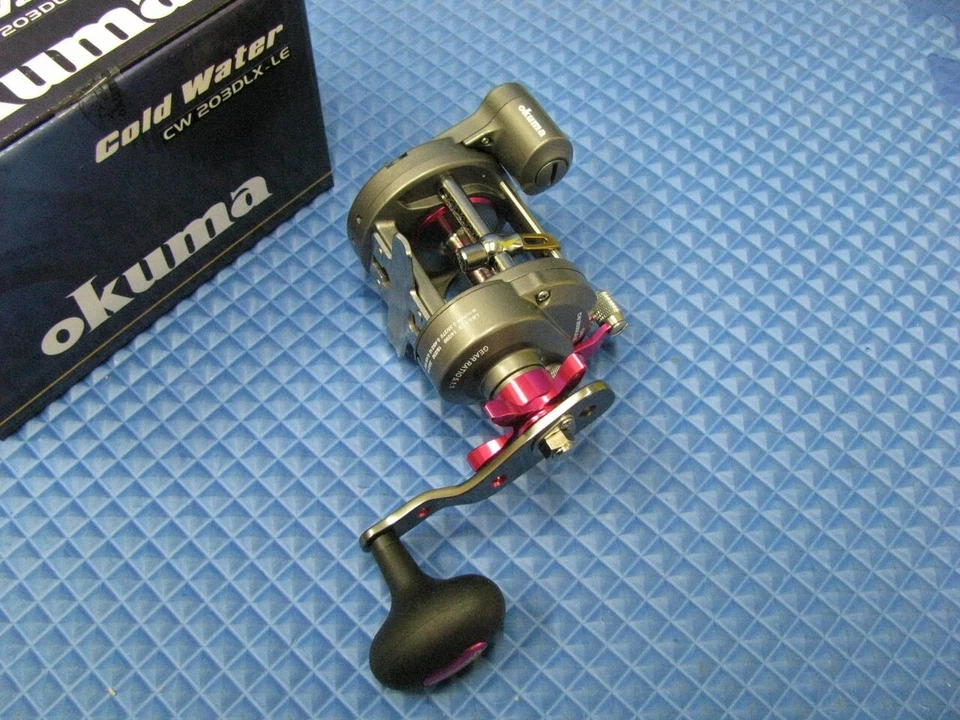 Carrete de arrastre Okuma Cold Water LC edición para damas zurdos CW-203DLX-LE Foto 4 de 4