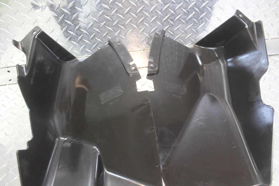 Polaris Sportsman 850 Touring Ho 2012 dirección asistida eléctrica guardabarros interior contra salpicaduras 5437062-070 Foto 3 de 4