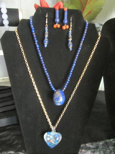 23 Piece Royal Blue with Light Blue Hue Costume Jewelry Lot - Stock #150 - Picture 4 of 13