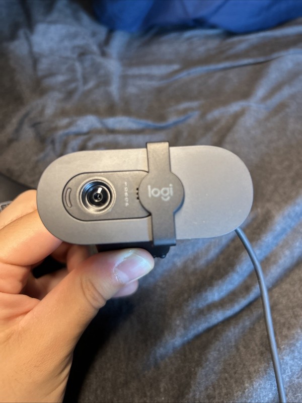 Logitech Brio 100 Full HD 1080p Webcam for Meetings, Streaming, Desktop, Laptop,