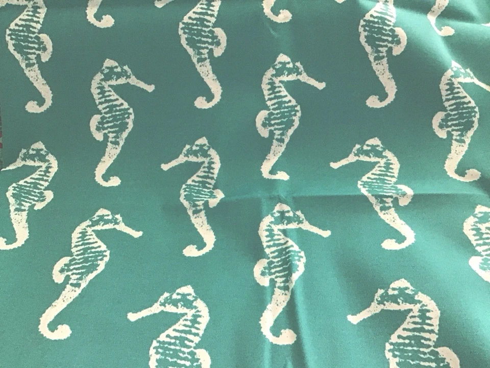 LOTE de 4 yardas Premier tela tropical náutica caballito de mar verde azulado Foto 2 de 4