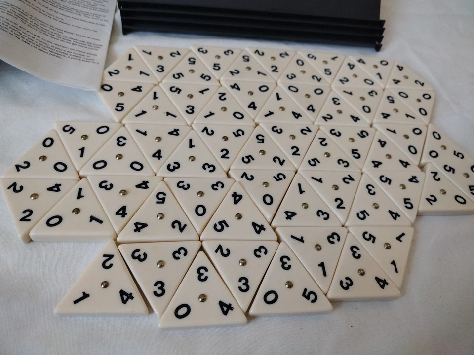 Triominos Deluxe Edition by Goliath - Complete VGC - Image 2 of 4