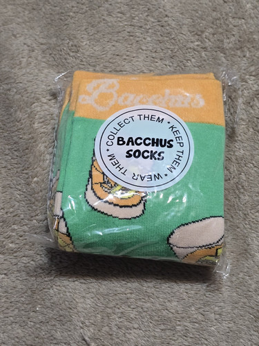 2025 Mardi Gras Krewe Of Bacchus Socks Tails Of The Cocktails 2nd Pair - Picture 1 of 1
