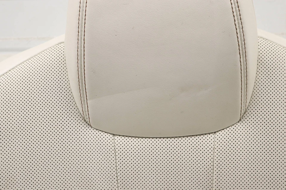 BMW 640I XDRIVE GRAN CUPÉ - Cojín respaldo asiento trasero derecho (cuero) Foto 3 de 4