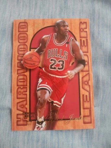 Michael Jordan Hardwood Leader 1995-96 Flair #4