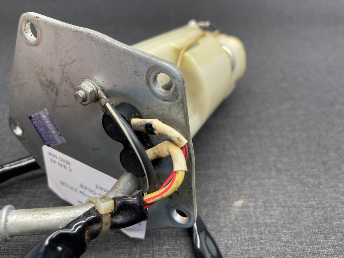 11-15 Kawasaki Ninja ZX10R Mitsubishi Fuel Pump Sender Unit OEM