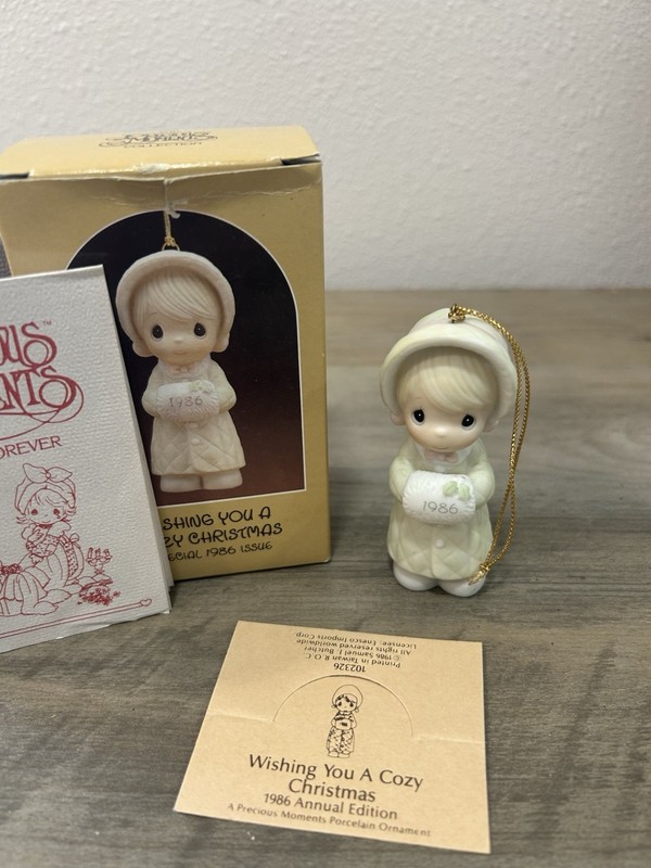 Precious Moments NIB ‘Wishing You A Cozy Christmas’ Ornament 1986