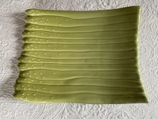 Crate  & Barrel Light  Green Asparagus Serving Dish/Platter W/ Curved Edges 3620