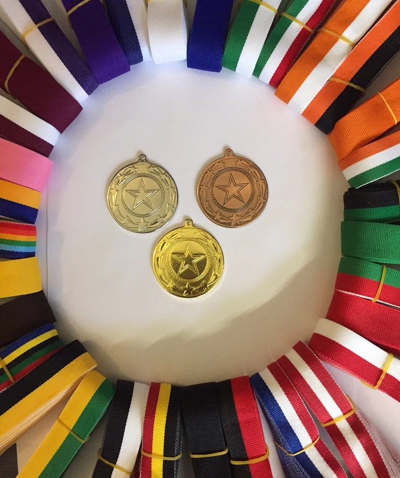 AWARDSMITH 10x Multisport Medaillen Gold, Silber oder Bronze Band Farbe Ihrer Wahl wählbar.