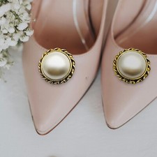 Pearl Shoe Clips Vintage Gold Tone Bridal Prom Accessory 1960s Statement Clip