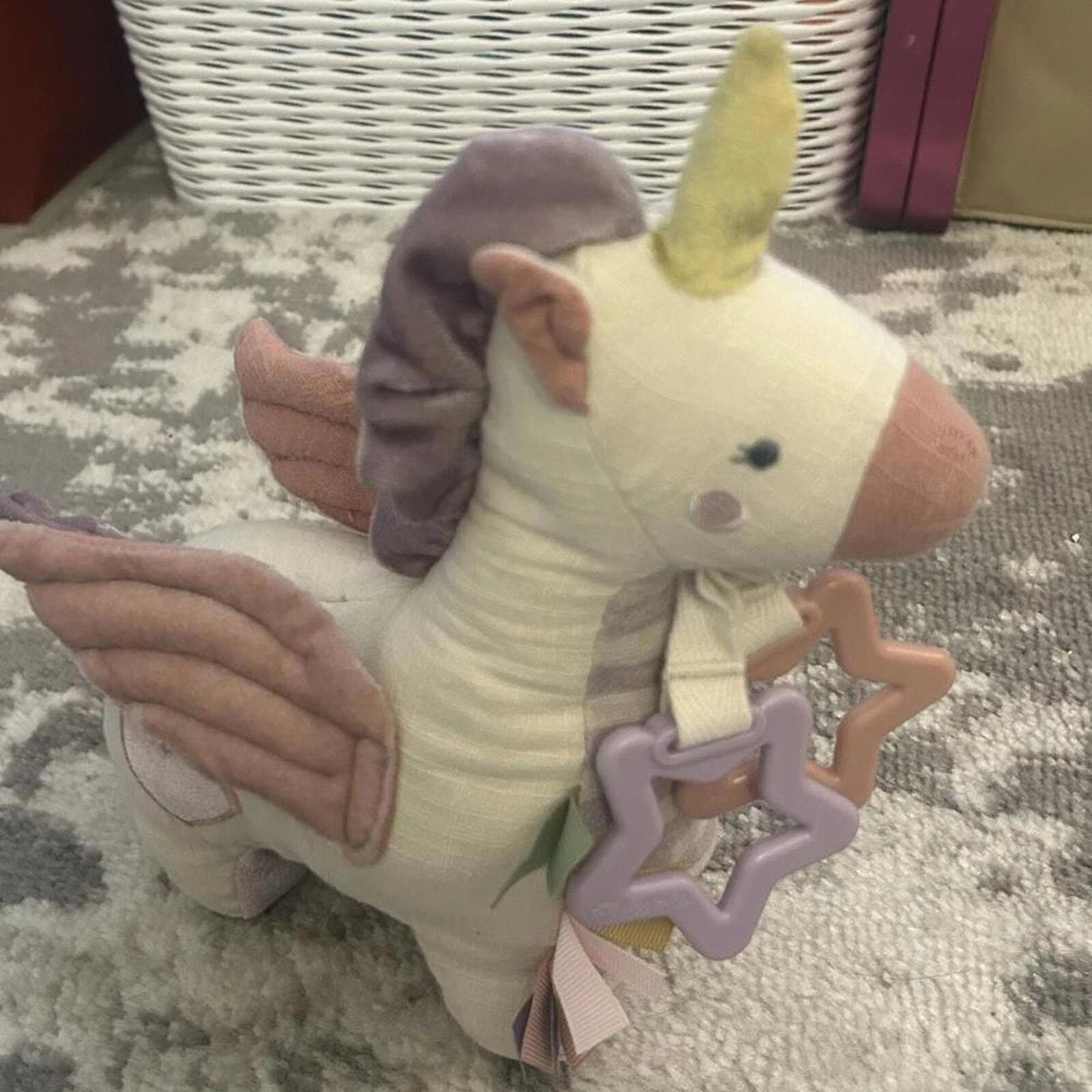 Itzy Ritzy The Bitzy Bespoke Link & Love Teething Activity Pegasus