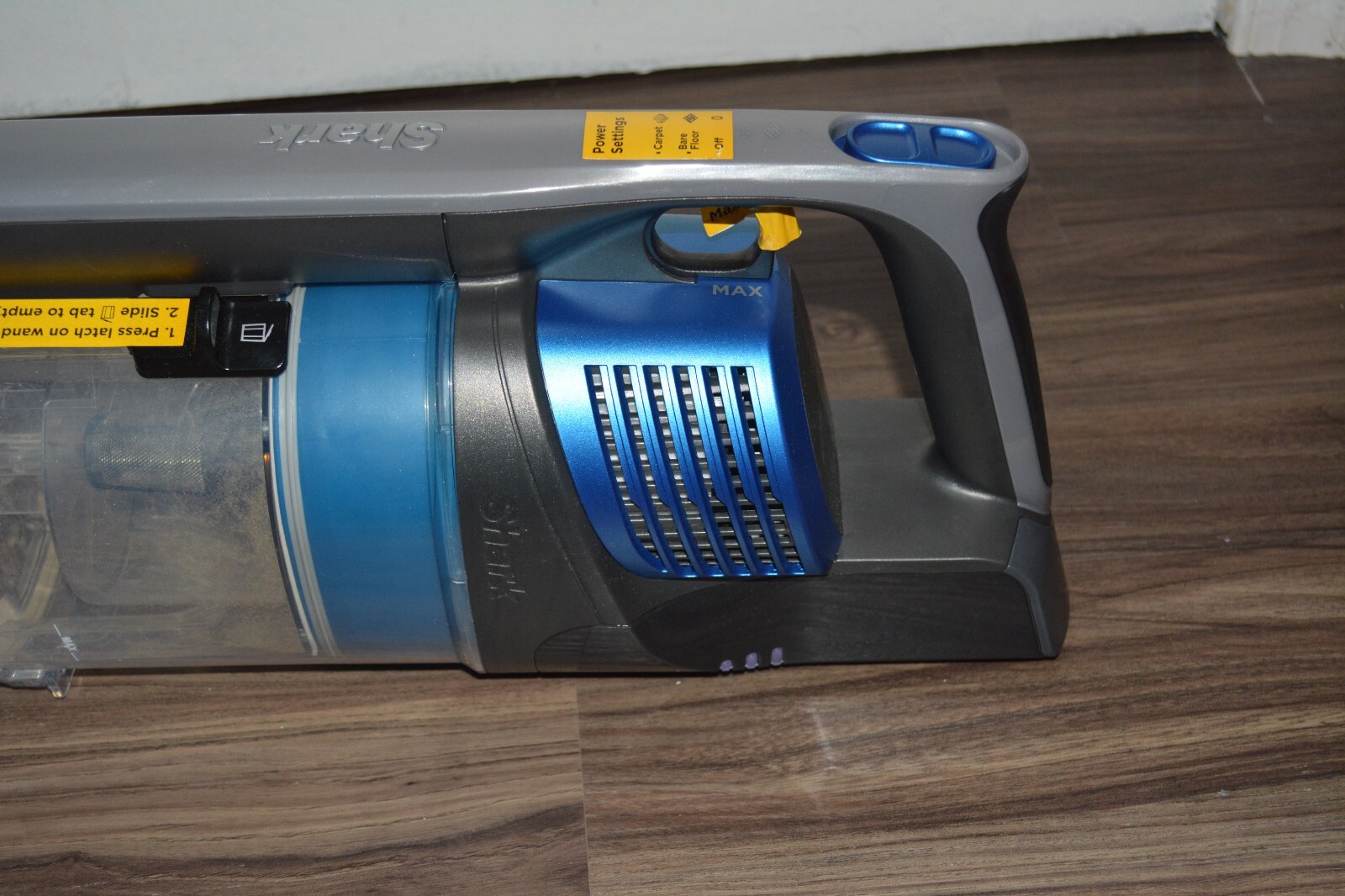 Shark IX140 Lightweight Cordless Pet Stick Vacuum Blue Rep Brush Roll