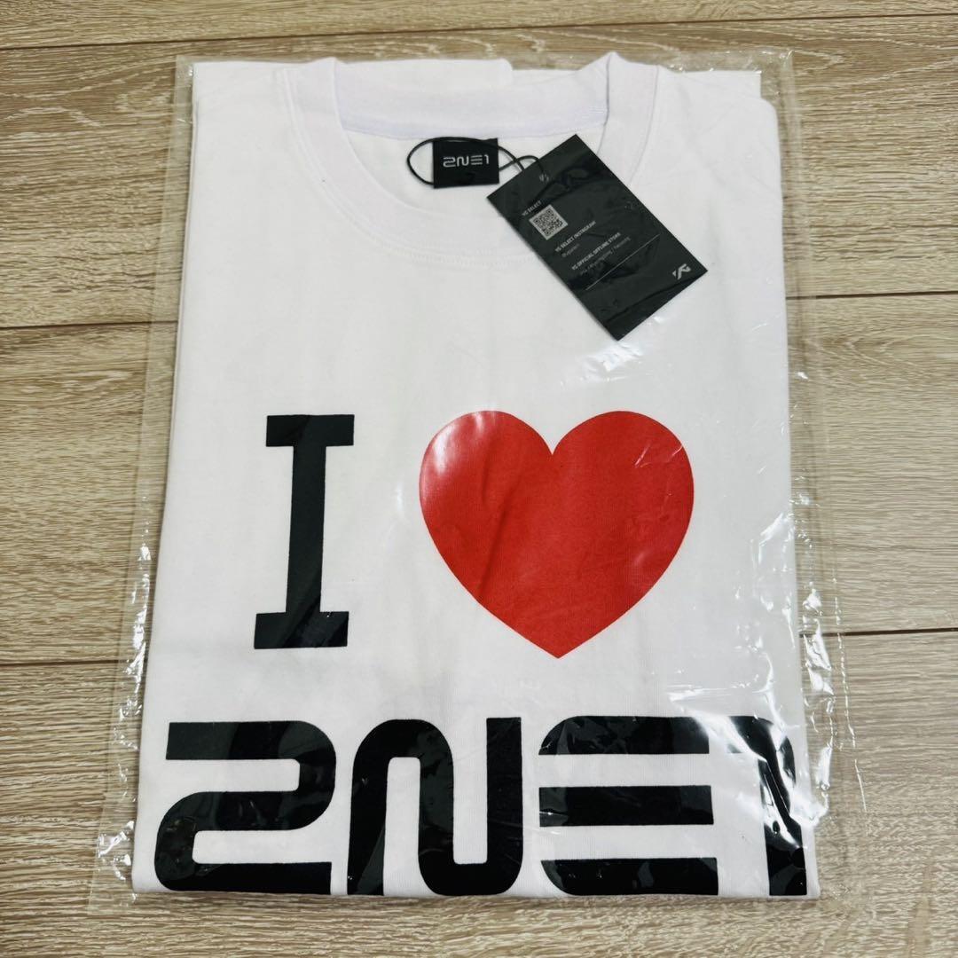 2NE1 2024 CONCERT WELCOM BACK IN SEOUL OFFICIAL MD I LOVE T