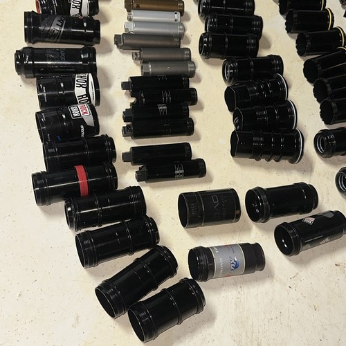 ENORME LOTE de piezas de amortiguador trasero para bicicleta de montaña MTB Rock Shox RC3 Fox RP23 Cane Creek - Imagen 10 de 14