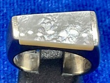 A Vintage Sterling Silver Mother Of Pearl Ring. Measure Size 7. Signed Thailand