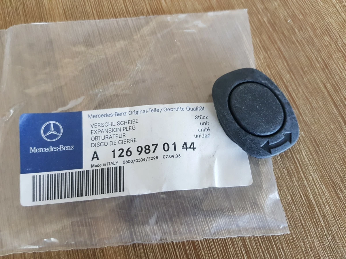 Genuine Mercedes C126 SEC Seat Backrest locking rubber cap 