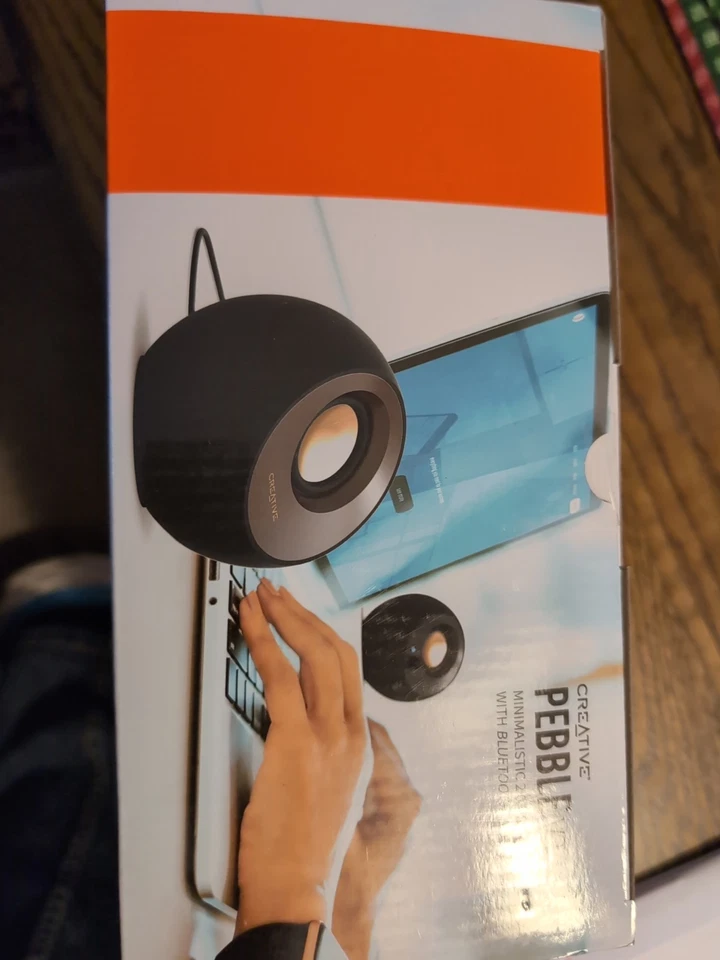 Altavoces Creative Pebble Pro Minimalist 2.0 (MF1710) Foto 2 de 3