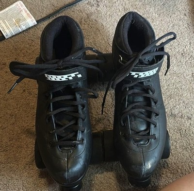 Sure-Grip Carrera Black Quad Indoor Roller Skates with Carrera Wheels SIZE 9