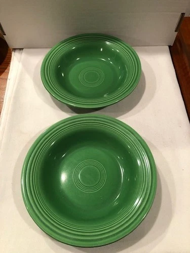 Vintage "MEDIUM GREEN" Fiesta 8 1/2" Deep Rimmed Soup Bowl "MINT"