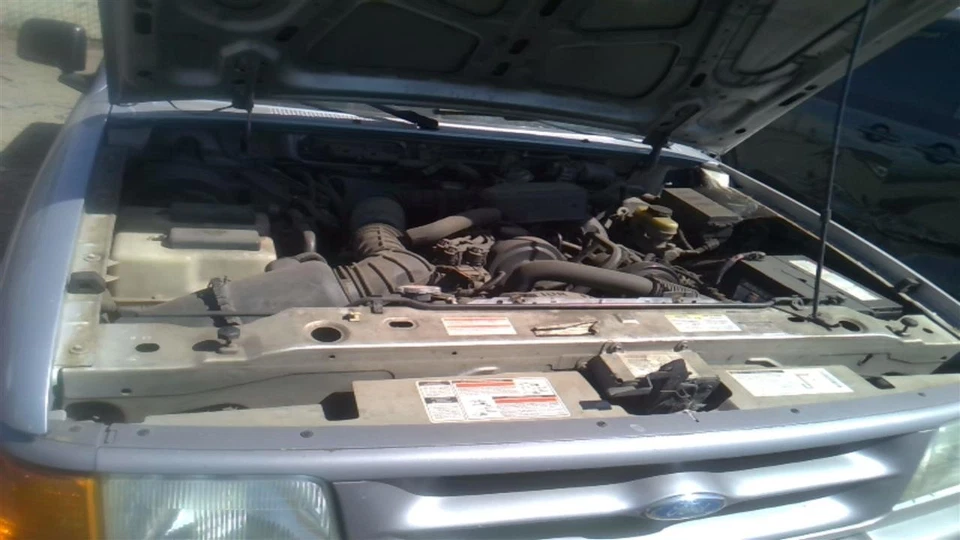 Conjunto de filtro de aire usado se adapta a: Ford Ranger 1996 2,3 grado A Foto 2 de 4