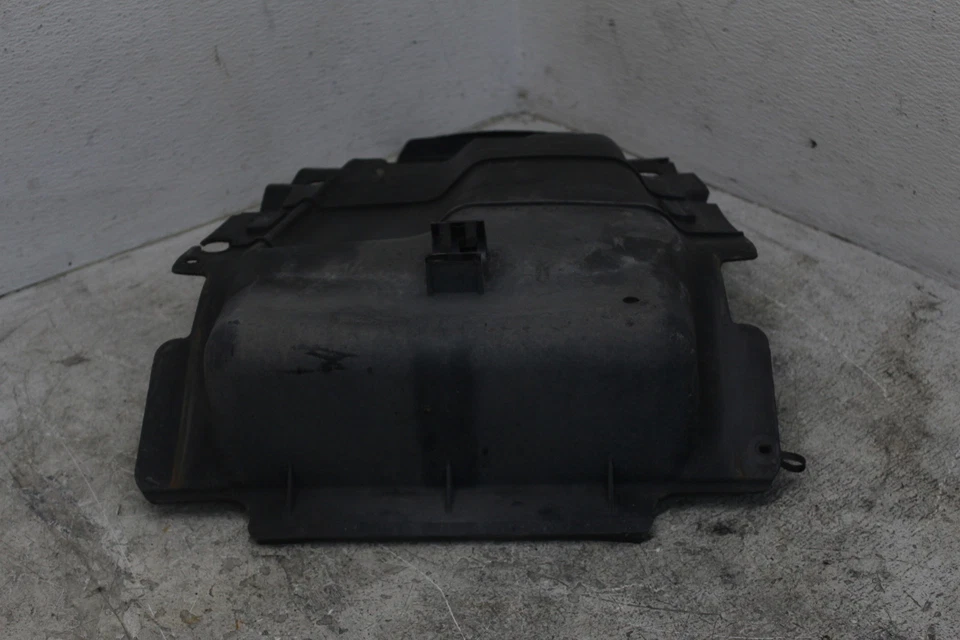 03-09 SUZUKI BURGMAN 650 AN650 OEM UNDER SEAT FENDER TANK PANEL j15 - Image 4 of 4