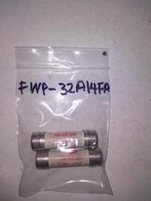 BUSSMAN FWP-32A14FA 32AMP 700V  EACH FUSE  LOT OF 2 