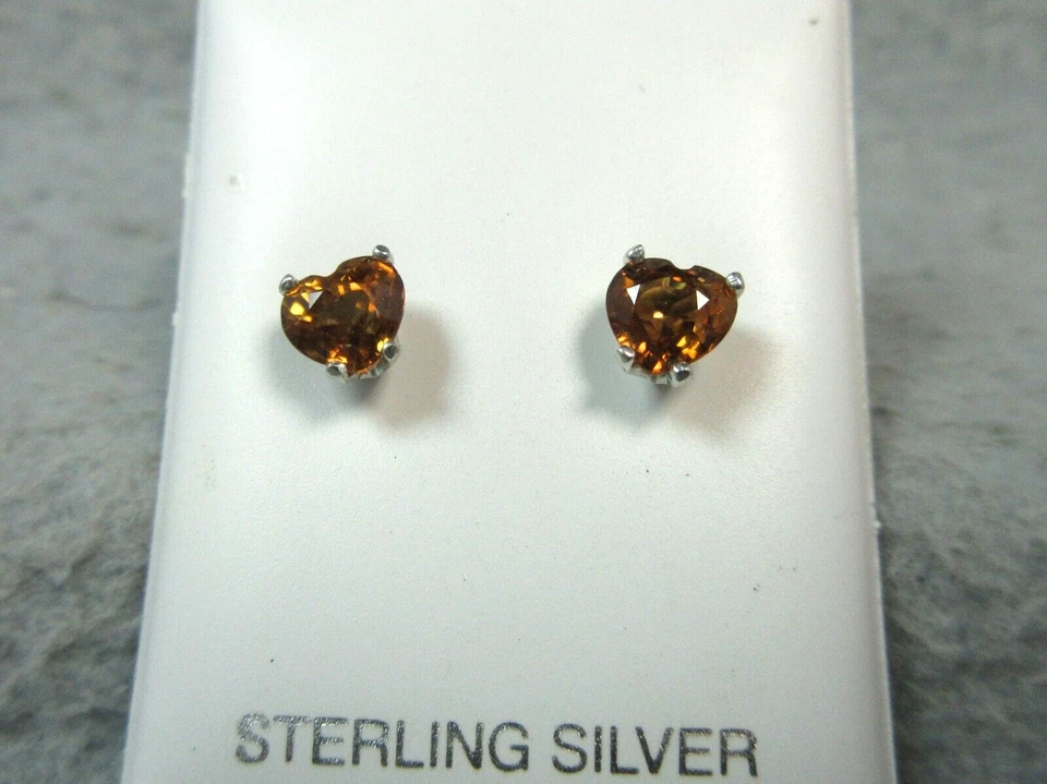 Circón - Aretes de plata de ley 925 en forma de corazón marrón amarillo sin tratar Foto 2 de 4