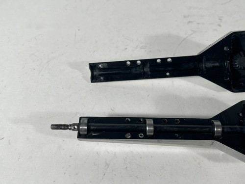 Rare Metal Concepts HD Version Silver Milled Rear Solid Axle Axial Yeti Vanquish - Picture 21 of 24