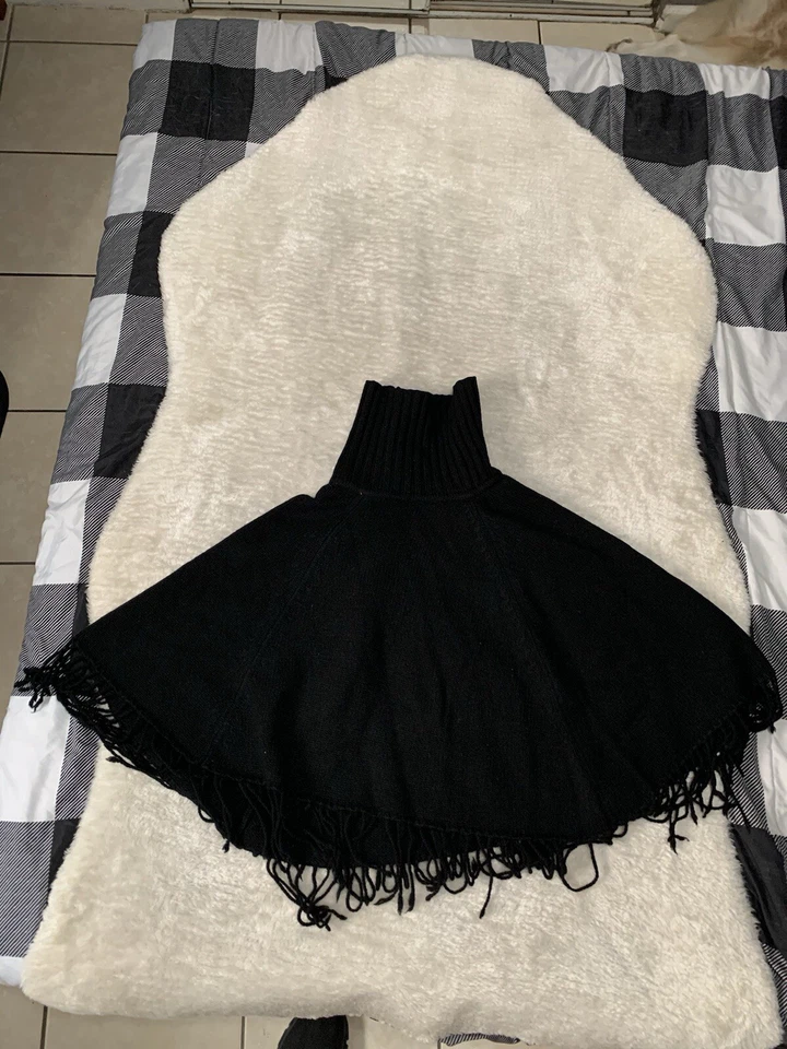 Nuevo Poncho Aqua Mujer 100% Lana Negro Flecos Talla Única Nuevo Con Etiquetas Foto 2 de 4