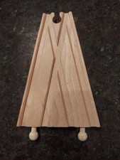 BRIO WOODEN RAILWAY V-SHAPED TRACK COMPATIBLE WITH THOMAS