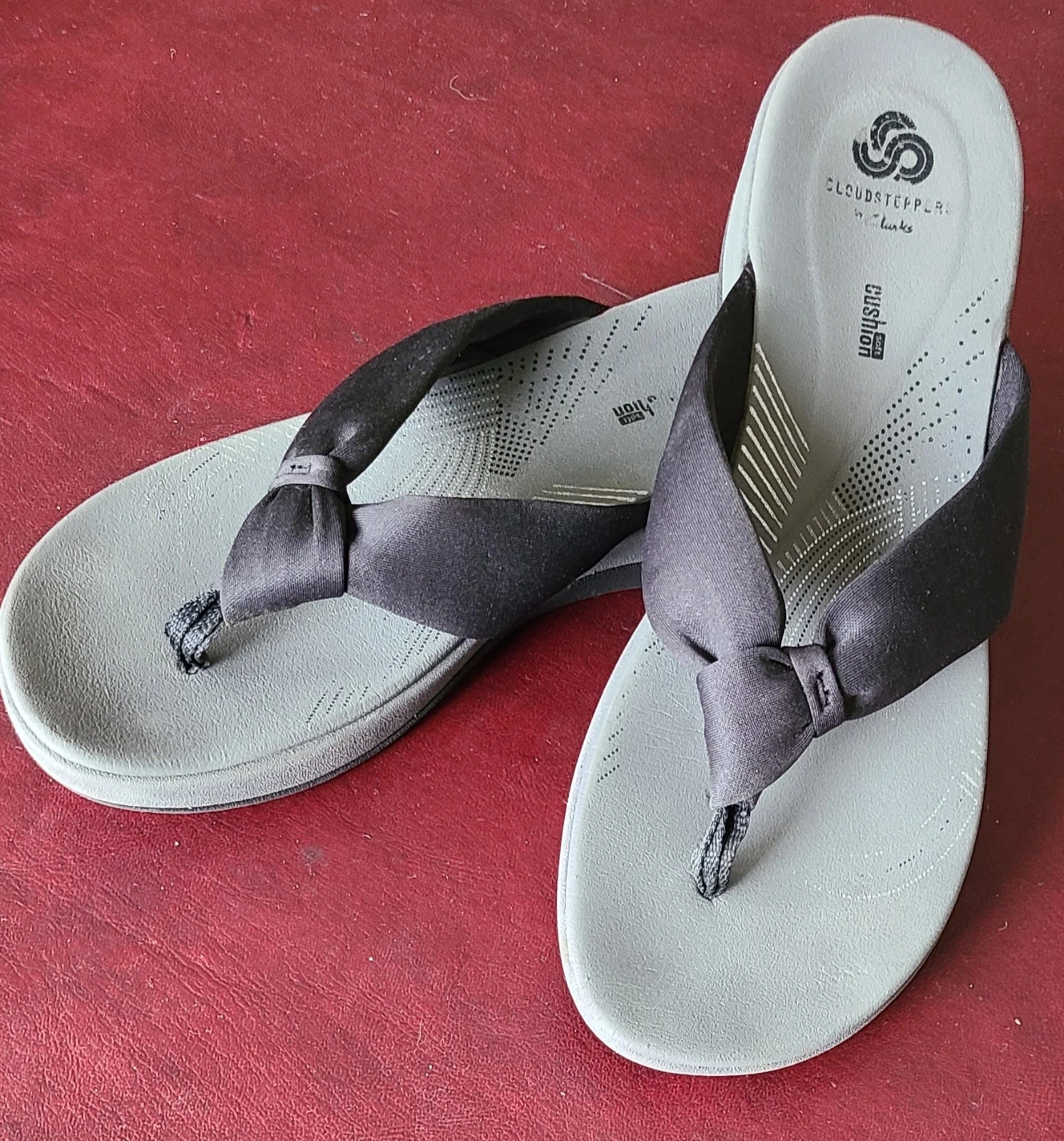 Sandali Clarks Cloudsteppers donna taglia 9 Arla Gilson neri slip on zeppa perizoma