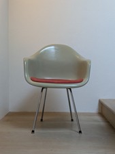 Eames DAX Armsessel seafoam green Alexander Girard Polster Herman Miller