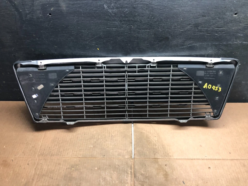 Mercedes-Benz W140 S600 S500 S320 1994 a 1998 parrilla superior delantera OEM A0453 DG1 Foto 4 de 4
