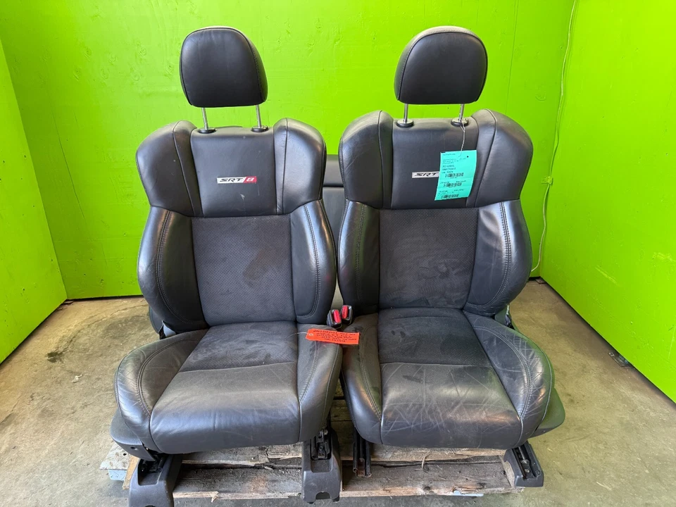 07 CHRYSLER 300c SRT-8 SRT8 OEM BLACK LEATHER SUEDE FRONT REAR SEATS SIDE PANELS - Image 3 of 4