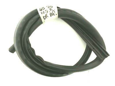 MG Rover 400 45 ZS LH rear body  aperture mounted seal CGB100410