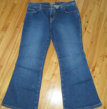 Tommy Hilfiger 17S 5 Pockets Flare Leg Jeans Great Preowned Condition NICE