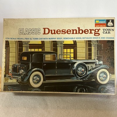 Monogram PC185-100 1968 1934 Duesenberg SJ Town Car model kit 1/24 Vintage 