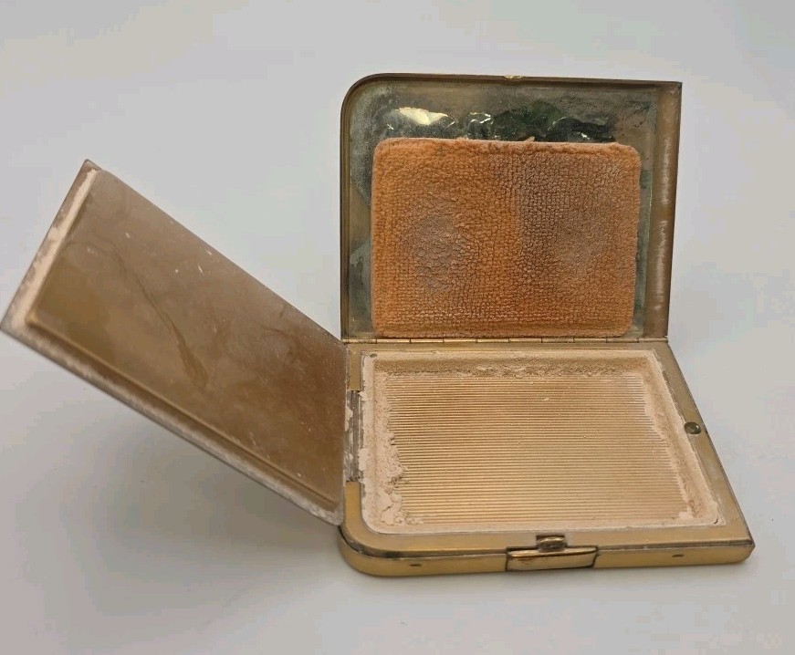 Vintage Elgin American Gold Tone Etched Compact Art Deco Powder Hinged USA READ