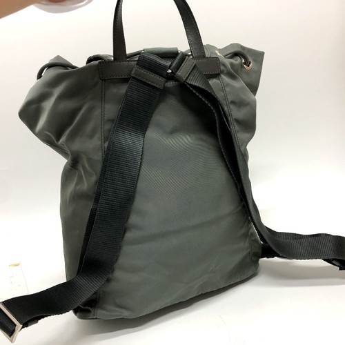 PRADA BZ0032 Triangle logo bag Backpack Leather gray/SilverHardware - Afbeelding 2 van 9